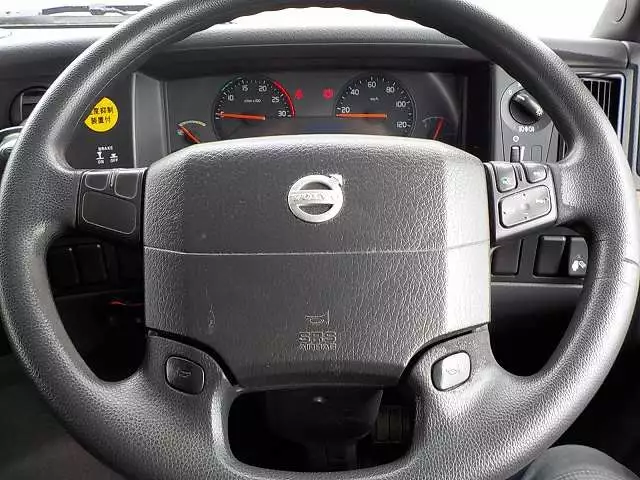 平成25年06月中古大型トラクタヘッドボルボボルボの画像18