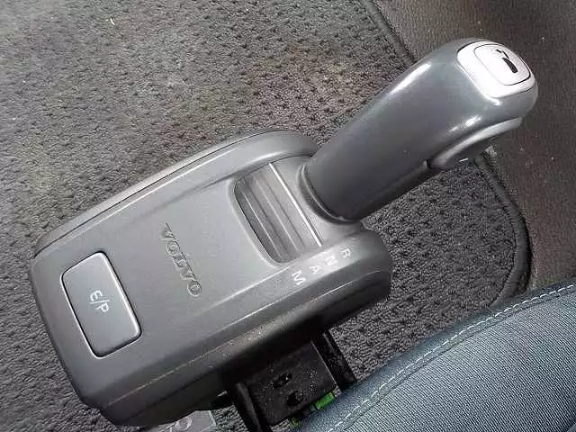 平成25年06月中古大型トラクタヘッドボルボボルボの画像20