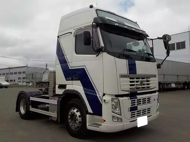 平成25年06月中古大型トラクタヘッドボルボボルボの画像3