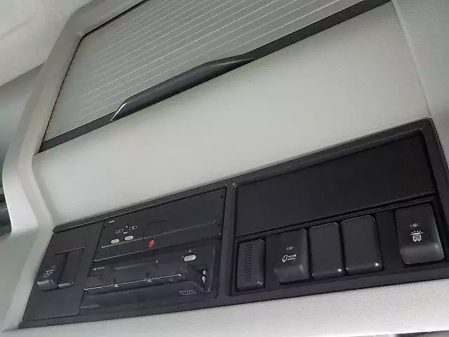 平成25年06月中古大型トラクタヘッドボルボボルボの画像24