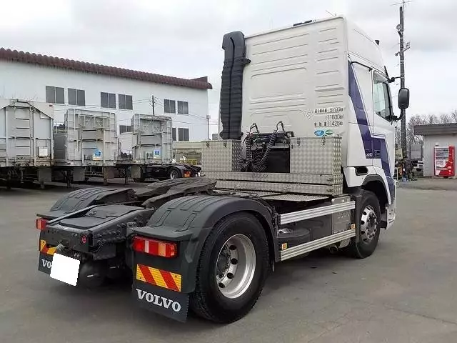 平成25年06月中古大型トラクタヘッドボルボボルボの画像4