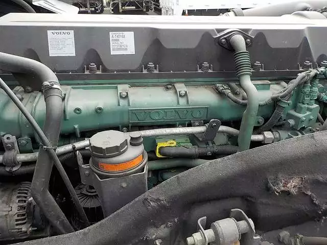 平成25年06月中古大型トラクタヘッドボルボボルボの画像31