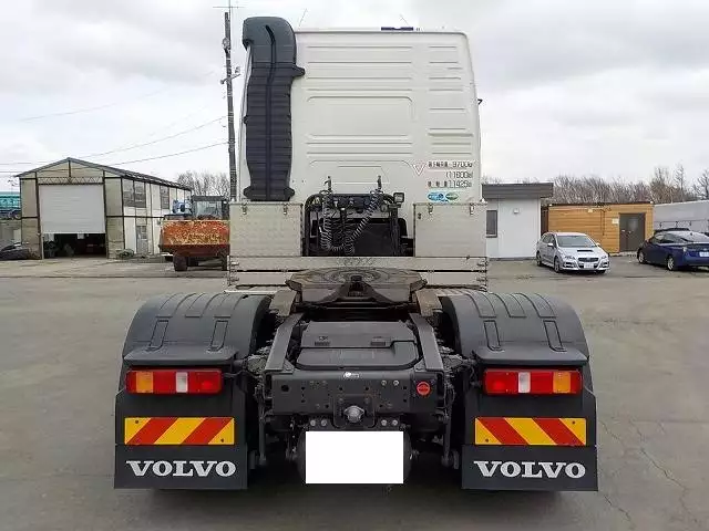 平成25年06月中古大型トラクタヘッドボルボボルボの画像5