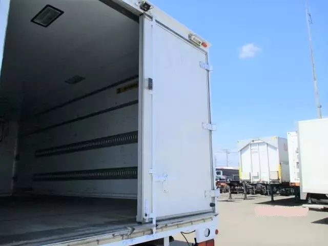 平成26年11月中古中型冷凍バン・ウィングいすゞいすゞの画像18