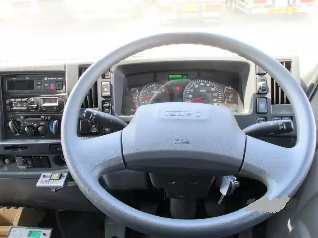 平成26年11月中古中型冷凍バン・ウィングいすゞいすゞの画像24