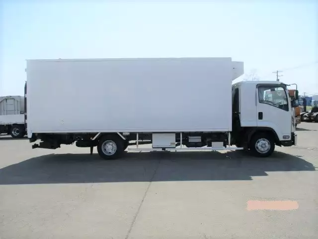 平成26年11月中古中型冷凍バン・ウィングいすゞいすゞの画像7