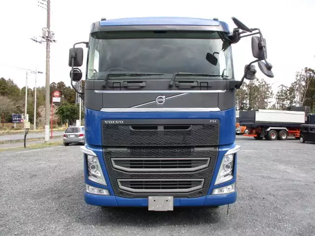 平成27年06月中古大型トラクタヘッドボルボボルボの画像2