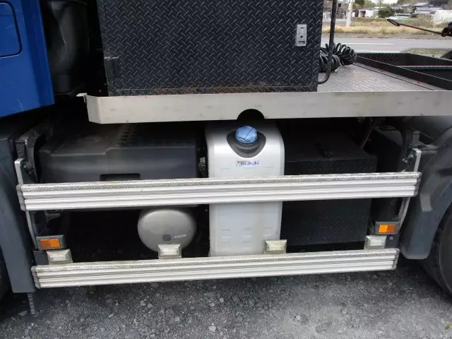 平成27年06月中古大型トラクタヘッドボルボボルボの画像19