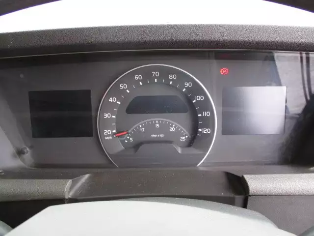 平成27年06月中古大型トラクタヘッドボルボボルボの画像29