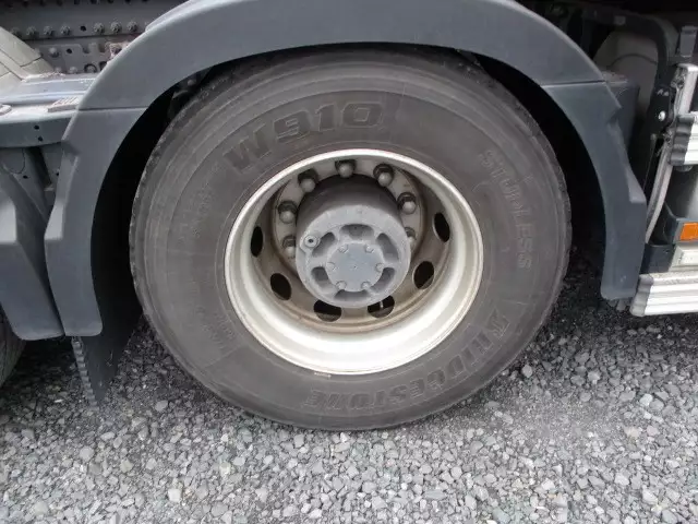 平成27年06月中古大型トラクタヘッドボルボボルボの画像10