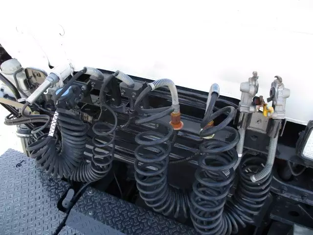 平成23年05月中古大型トラクタヘッド日野日野の画像19