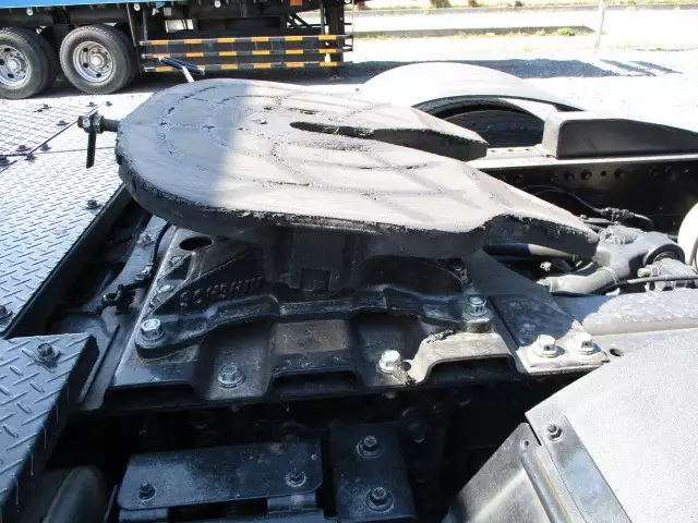 平成23年05月中古大型トラクタヘッド日野日野の画像10