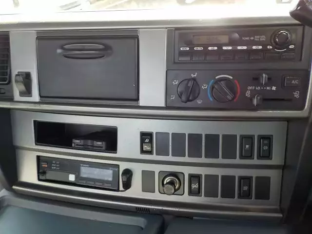 平成21年11月中古大型トラクタヘッド日野日野の画像25