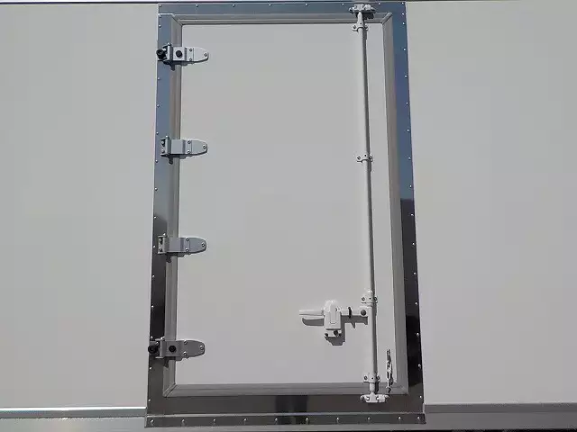 令和01年/平成31年09月中古中型冷凍バン・ウィングいすゞいすゞの画像21