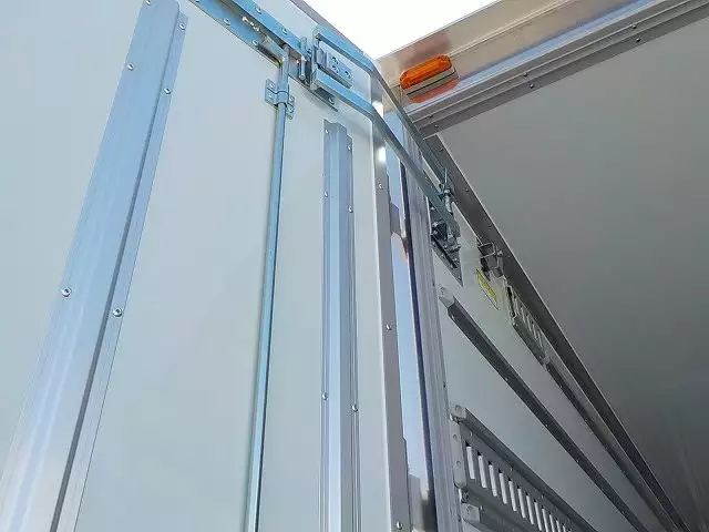 令和01年/平成31年09月中古中型冷凍バン・ウィングいすゞいすゞの画像25