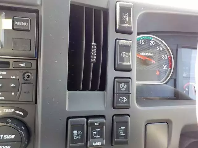 令和01年/平成31年09月中古中型冷凍バン・ウィングいすゞいすゞの画像35