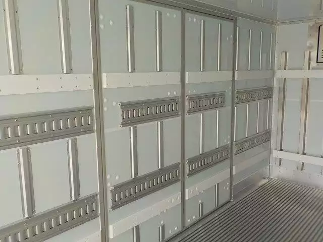 平成29年09月中古中型冷凍バン・ウィング日野レンジャーの画像13