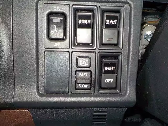 平成29年09月中古中型冷凍バン・ウィング日野レンジャーの画像17