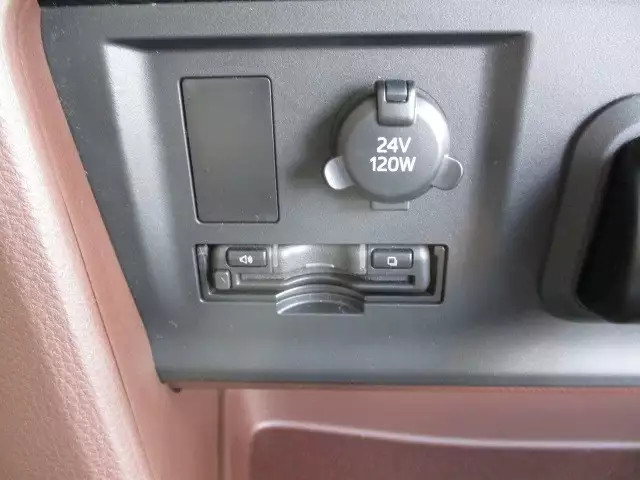 令和01年/平成31年10月中古大型トラクタヘッド日野日野の画像44