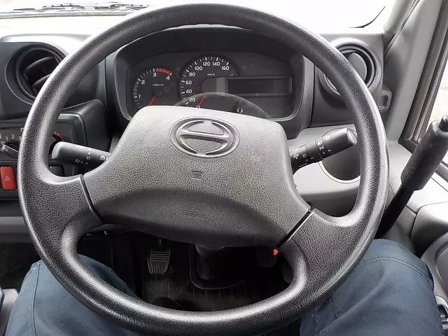 平成27年11月中古小型日野日野の画像16