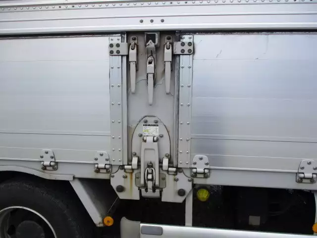 平成23年09月中古大型日産UDUDトラックスの画像14