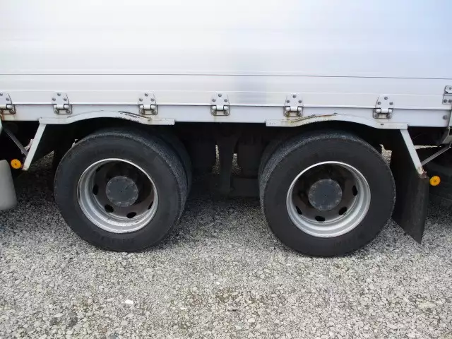 平成23年09月中古大型日産UDUDトラックスの画像25