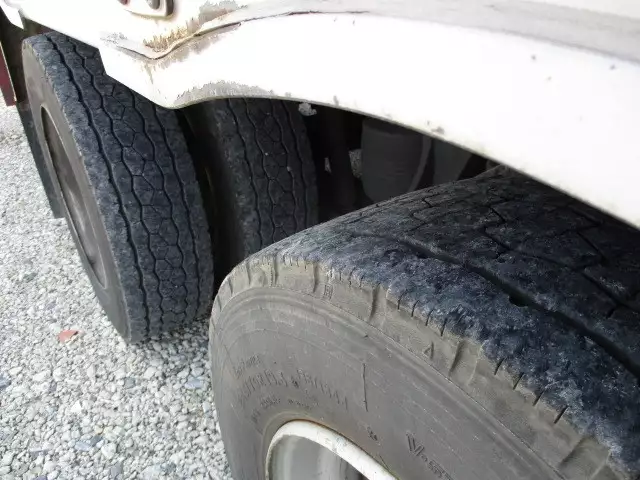 平成23年09月中古大型日産UDUDトラックスの画像38