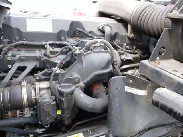 平成23年09月中古大型日産UDUDトラックスの画像50