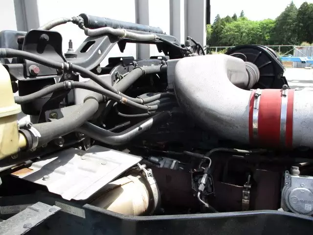 平成23年09月中古大型日産UDUDトラックスの画像55