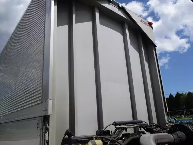 平成23年09月中古大型日産UDUDトラックスの画像56