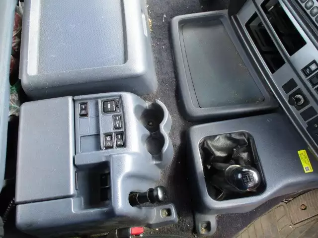 平成19年04月中古大型トラクタヘッド日野プロフィアの画像21