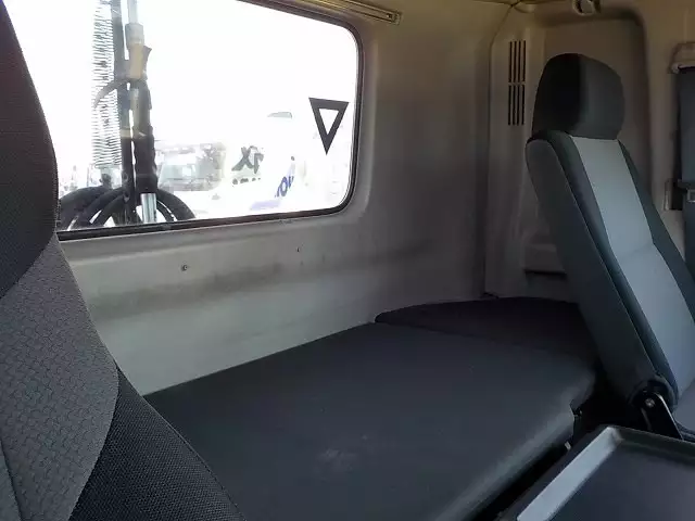 平成25年12月中古大型トラクタヘッド日野日野の画像34