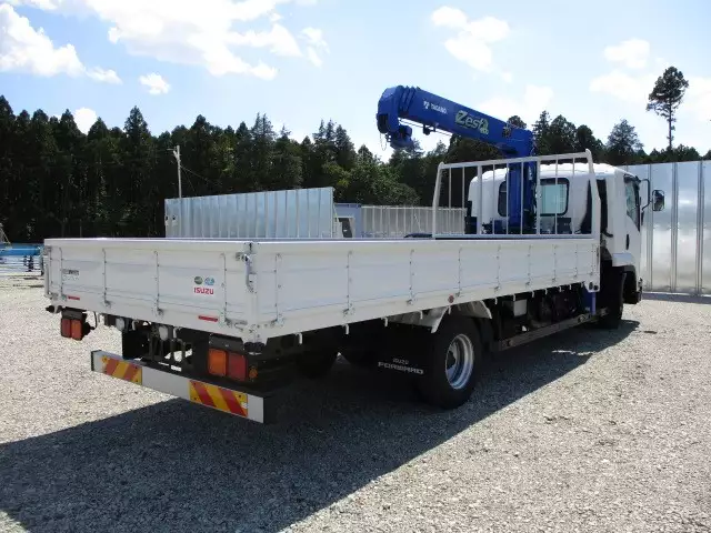 令和01年/平成31年10月中古中型いすゞいすゞの画像4
