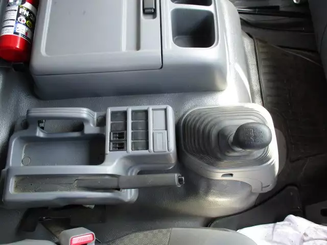 平成29年09月中古中型いすゞフォワードの画像32