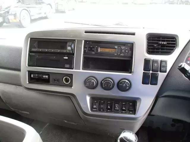 平成26年09月中古増トン日産UDUDトラックスの画像31