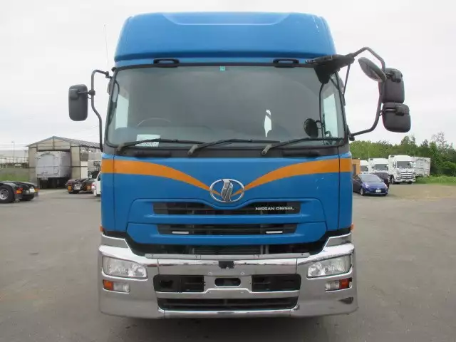 平成18年03月中古大型トラクタヘッド日産UDクオンの画像2
