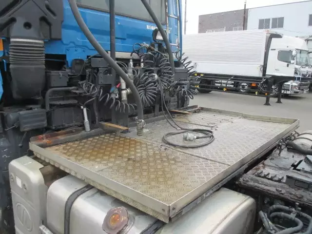 平成18年03月中古大型トラクタヘッド日産UDクオンの画像11