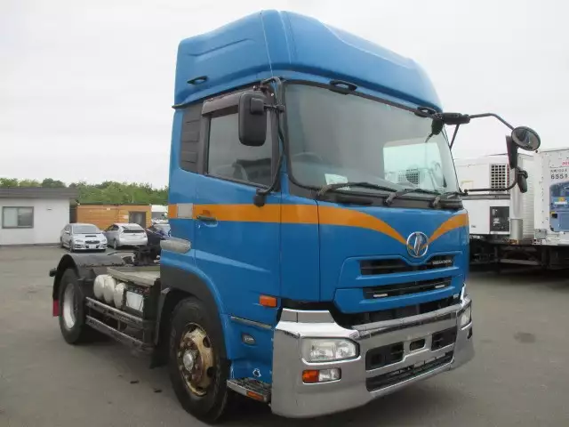 平成18年03月中古大型トラクタヘッド日産UDクオンの画像3