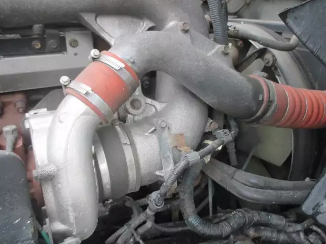 平成18年03月中古大型トラクタヘッド日産UDクオンの画像24