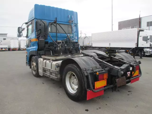 平成18年03月中古大型トラクタヘッド日産UDクオンの画像7