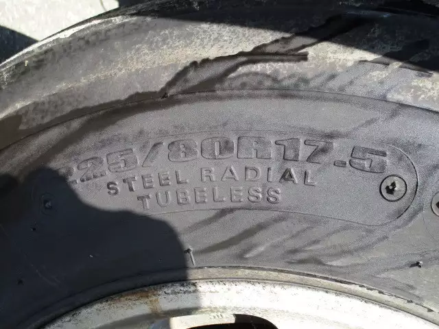 平成16年02月中古中型いすゞフォワードの画像11