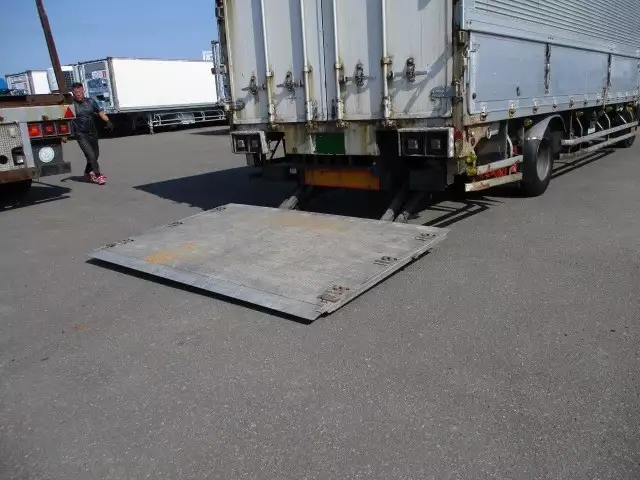 平成16年02月中古中型いすゞフォワードの画像17