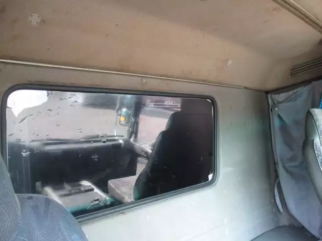 平成16年02月中古中型いすゞフォワードの画像32