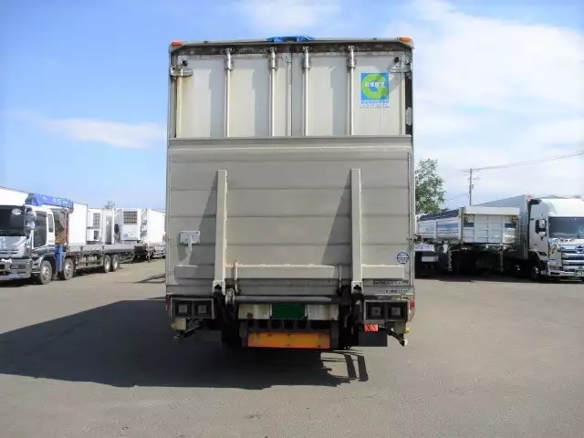 平成16年02月中古中型いすゞフォワードの画像5