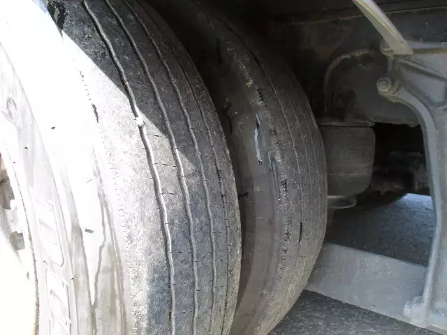 平成16年02月中古中型いすゞフォワードの画像8