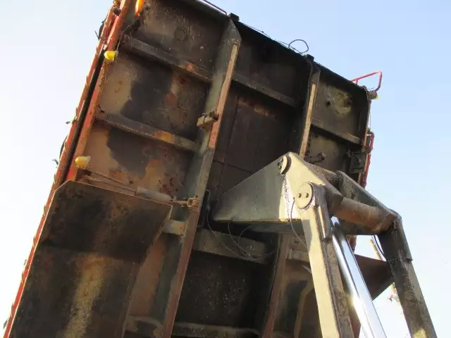 平成04年02月中古大型ダンプ三菱ふそう三菱の画像16