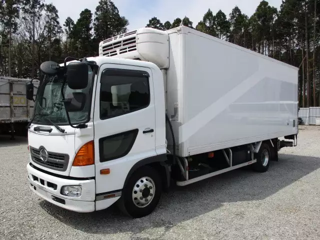 平成28年11月中古中型冷凍バン・ウィング日野日野の画像1