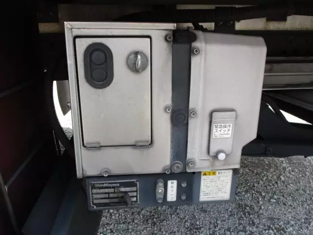 平成28年11月中古中型冷凍バン・ウィング日野日野の画像17