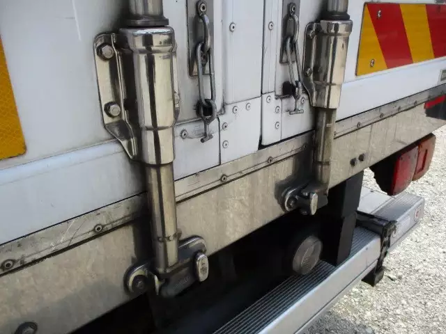 平成28年11月中古中型冷凍バン・ウィング日野日野の画像26