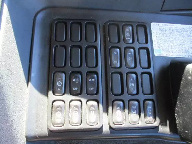 平成25年06月中古大型トラクタヘッド三菱ふそうスーパーグレートの画像49